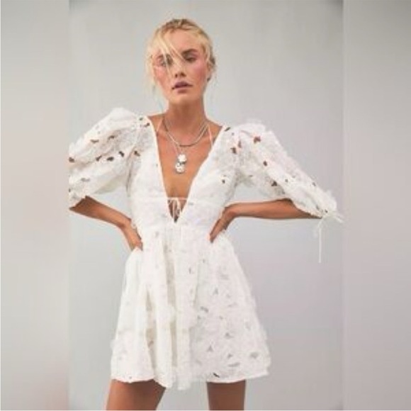 For Love And Lemons Dresses & Skirts - For Love and Lemons White Mini Lace Dress